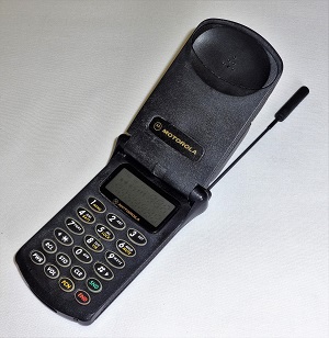 Motorola StarTAC 3000 TACS handset
